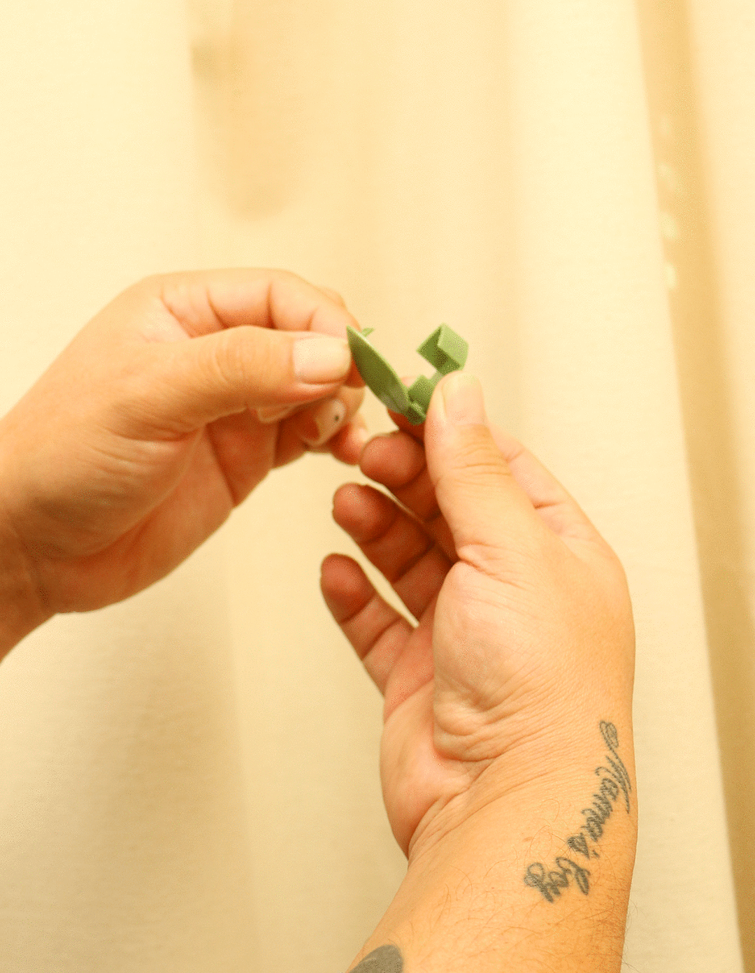 hanging plant clips Hanging Plant Clips – Plantquility Houseplants